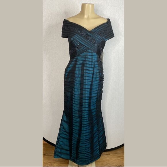 Daymor Couture Teal Black Beaded Formal Dress. Women’s Size 10 New With Tags NWT